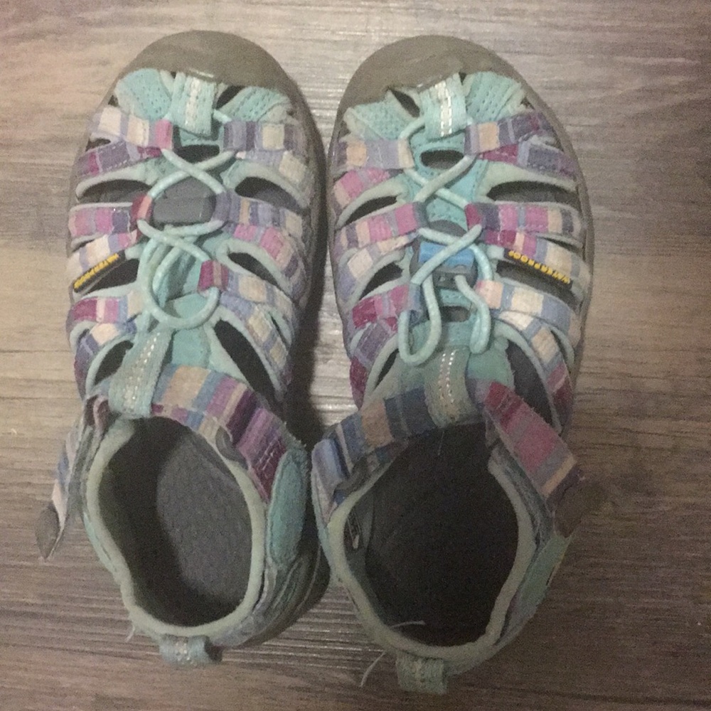 Size 11 Keens